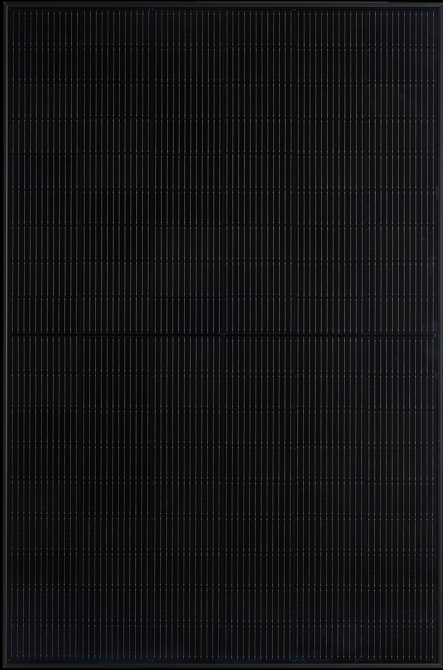 Hanwha Qcells Q.TRON BLK M-G2+ 420W All-Black N-Type Residential Solar Panel 1 Qcells Solar Q.TRON BLK M-G2+ 420W all-black N-type Q.ANTUM NEO residential solar panel